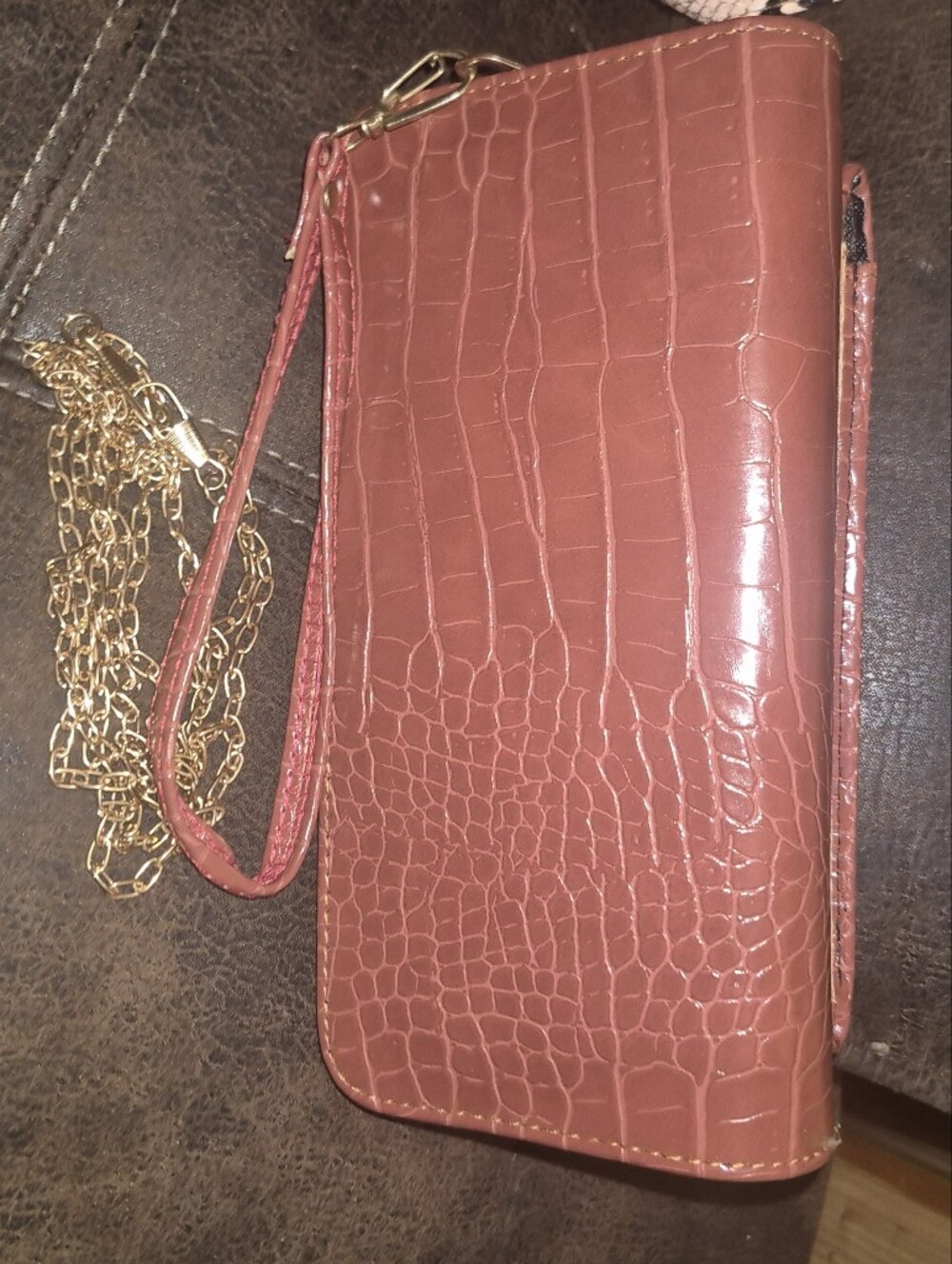 Women's Croc-Embossed Rose Chain Shoulder Bag